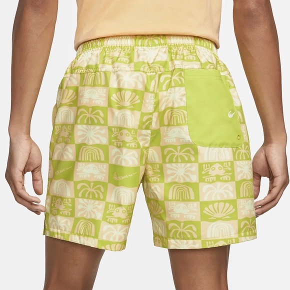 Nike Sportswear Spring Break Woven Flow Mens Shorts Atomic Green Sz M DR9845-321 - Picture 2 of 16